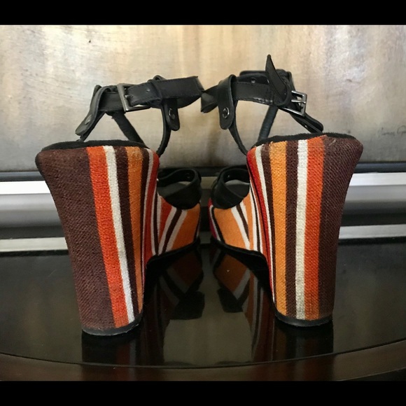 Nine West, Vintage Platform Wedge Sandal - Picture 2 of 4